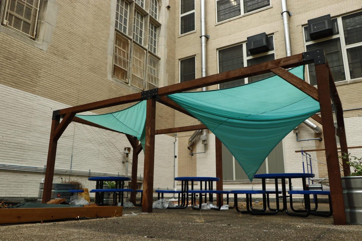 Richmond Hill High School's courtyard 